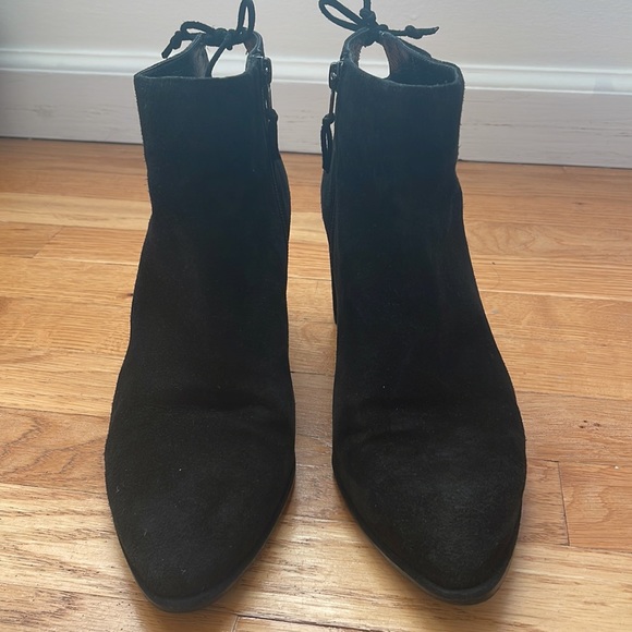 Lofty suede ankle boot - Picture 5 of 11